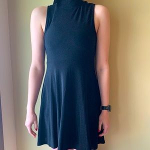 BLACK HIGH NECK SKATER DRESS🖤